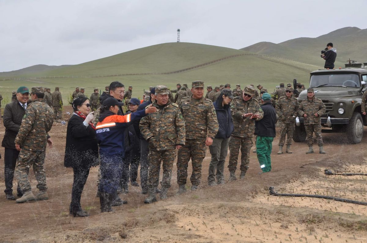Ерөнхийлөгч: Хилчид Монгол Улсын хилийн дагуу ногоон хэрэм байгуулна
